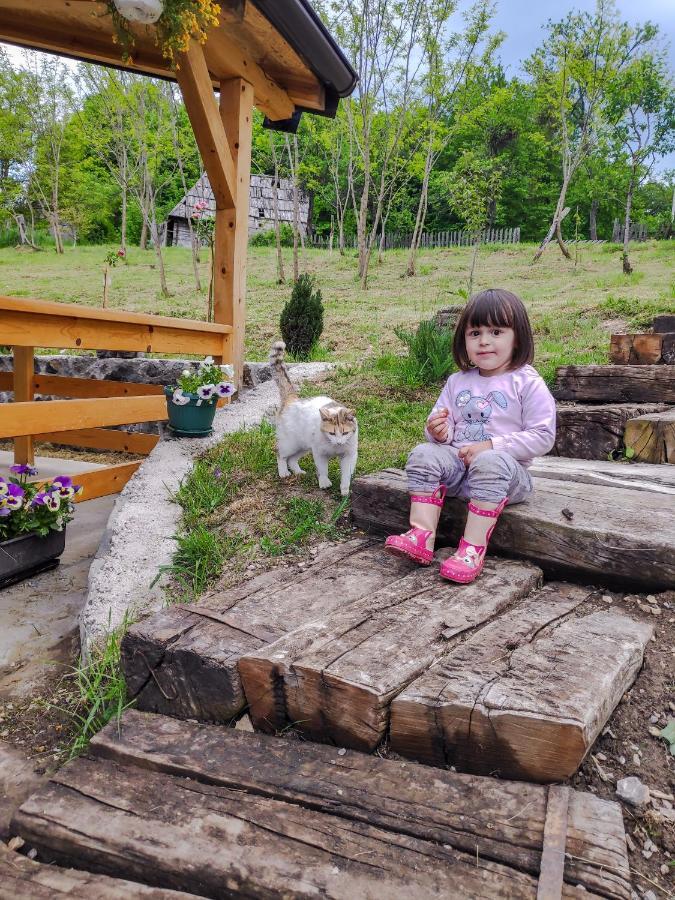 Art Village Kremna Екстериор снимка